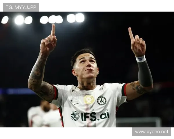 巴黎圣日耳曼沦为欧冠配角！混乱管理+战术失衡，豪门光环正暗淡