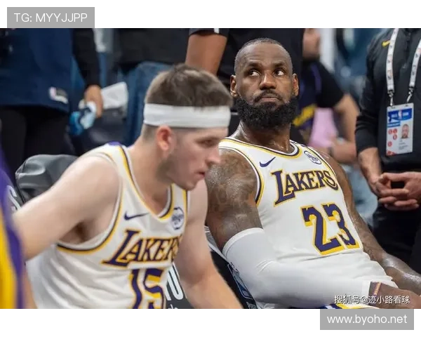 奥多姆挡拆威胁提升，拉开湖人内线多点进攻空间